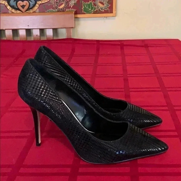 White House Black Market Sexy Leather Stilettos - Picture 3 of 4